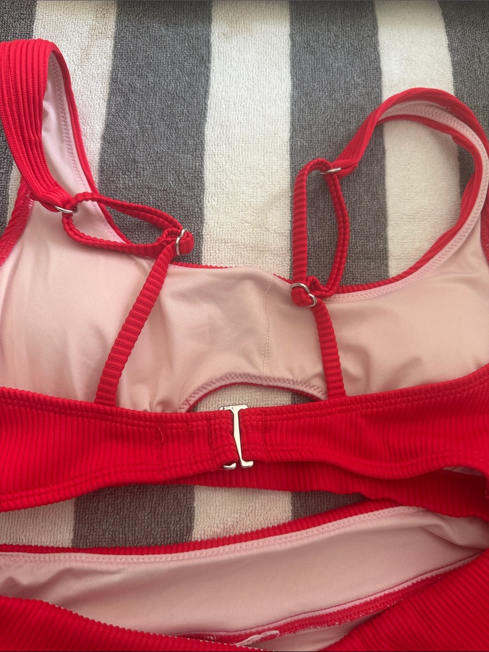 Red Ribbed Two-Piece Bikini Set - Picture 3 of 3